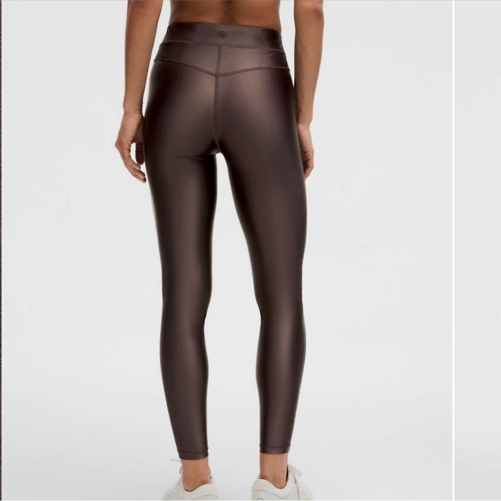 NWT New LULULEMON Satin Shine High-Rise Tight 28"
Espresso Brown ESPR 8